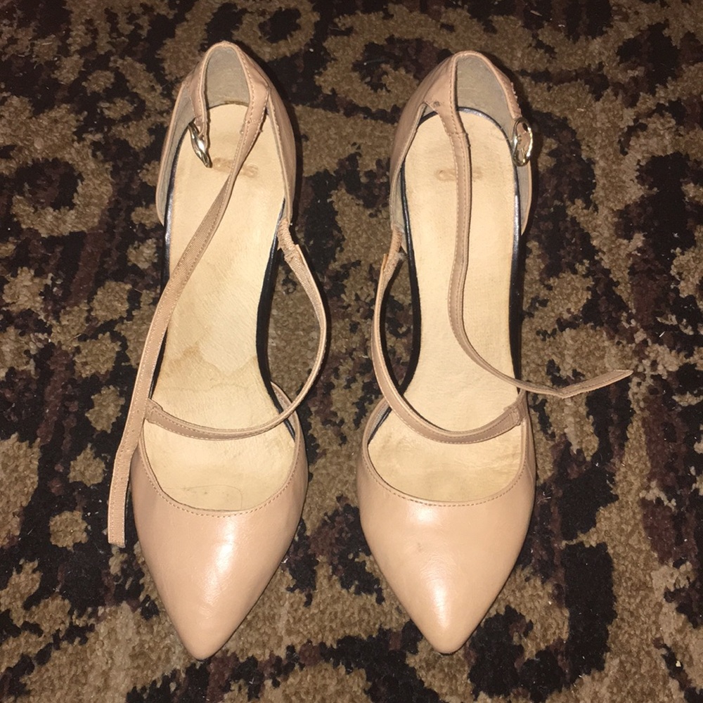 asos nude and black pointy toe heel